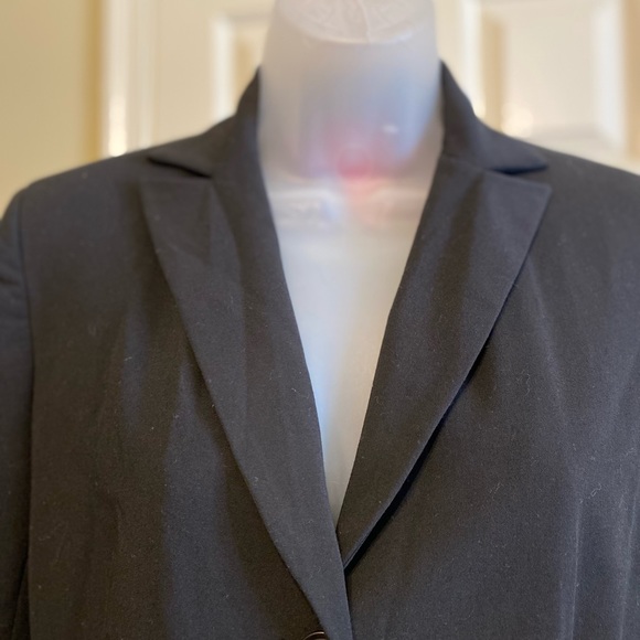 A Line - Woman’s black blazer, Size: 6 - Picture 3 of 6
